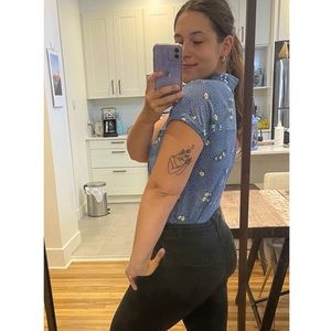 BLUE SMALL TSHIRT BLOUSE WITH FLOWERS